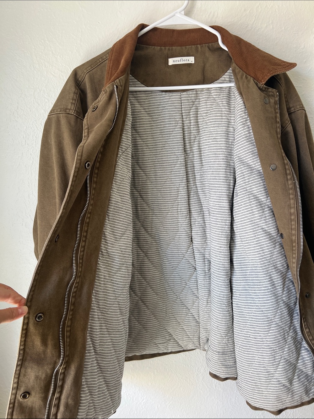 Neuflora- Tasmania Jacket-Brown Canvas Jacket with Corduroy Collar - Women - Picture 4 of 10